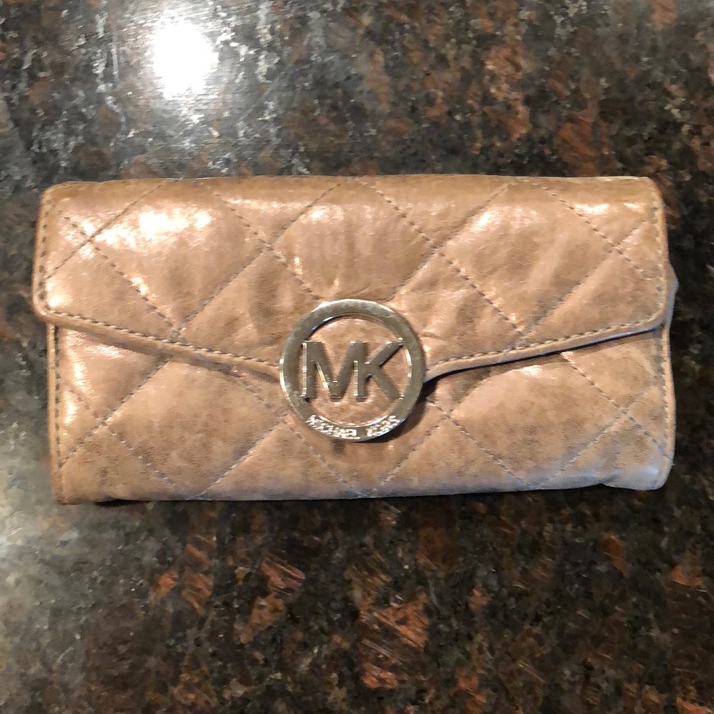 Michael Kors Medium sized wallet